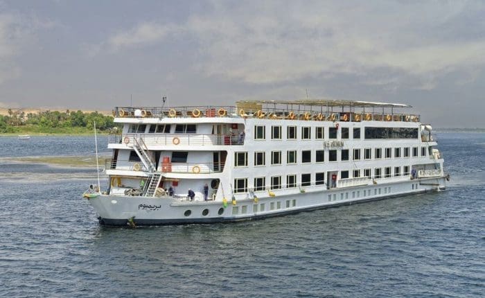 Nile cruises from Aswan, Luxor visit from Aswan, Private Nile Cruises from Aswan, book now with Trivaeg