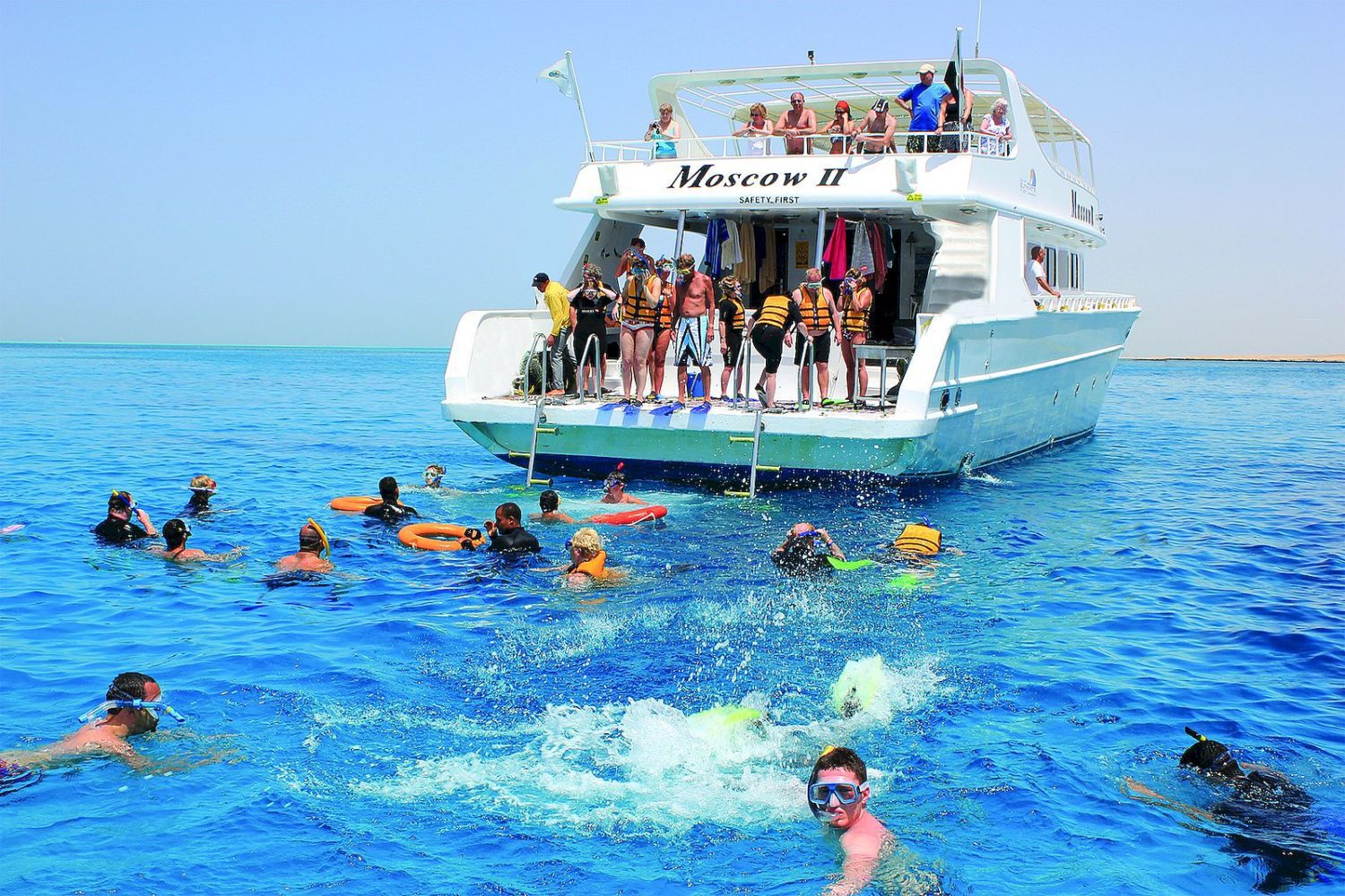 Trivaeg Snorkling: From Hurghada: The Royal Cruise “Vip Sea Trip”.